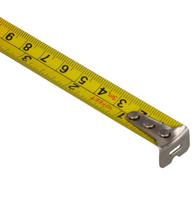 Рулетка з назвою TAPE 200 довжиною 3 метри в гумовому, кольоровому корпусі з двома фіксаторами під друк